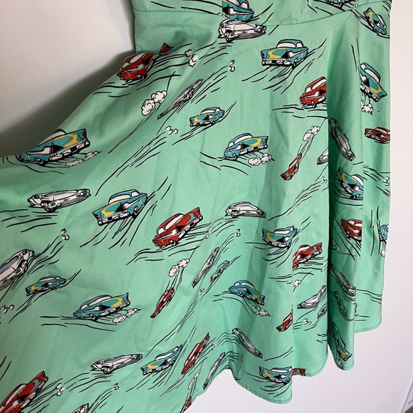 Retro Green Mini Dress w Vintage Car Pattern - Picture 4 of 7
